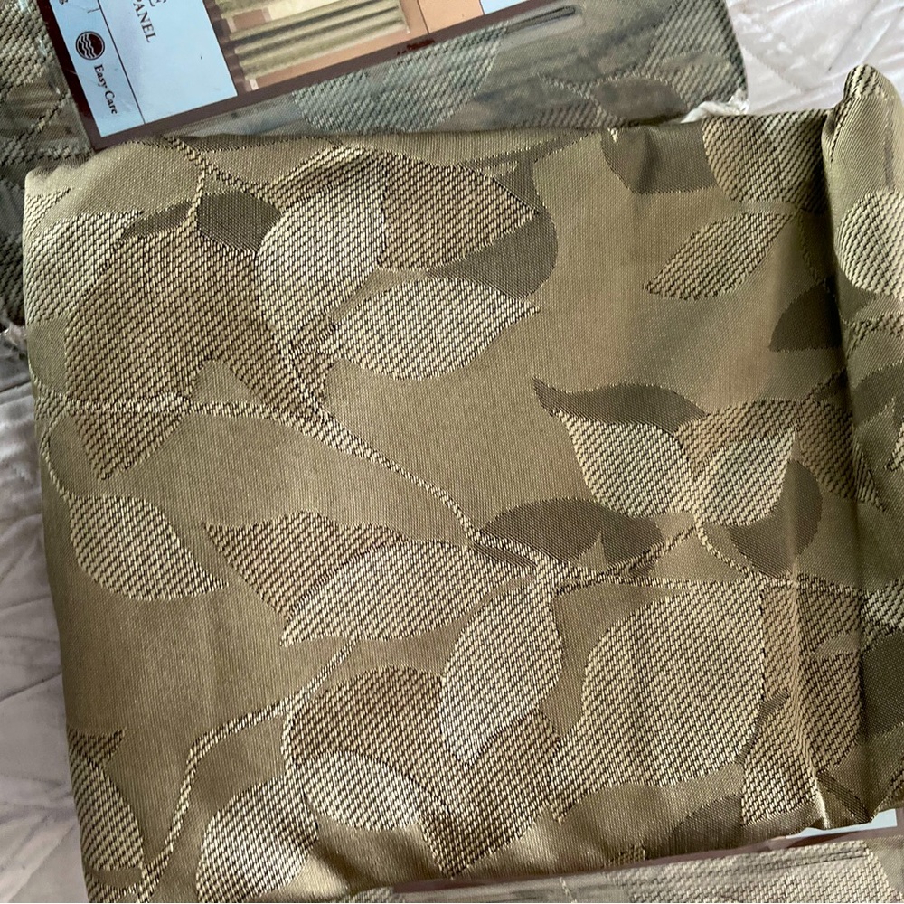 50 x 84 Botanical Print Jaquard Drapes-Green